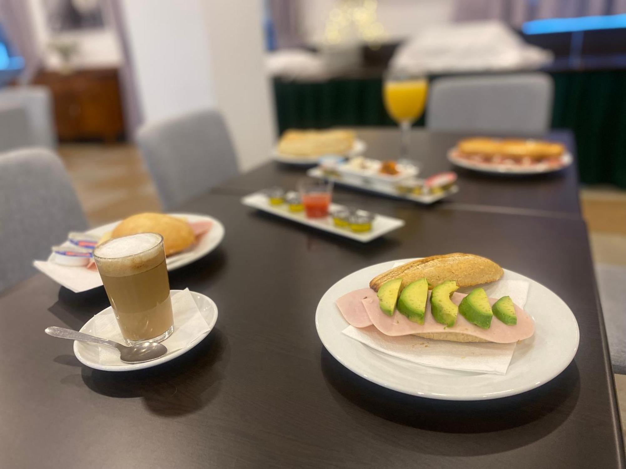 Hotel Montera Plaza Los Barrios Dış mekan fotoğraf