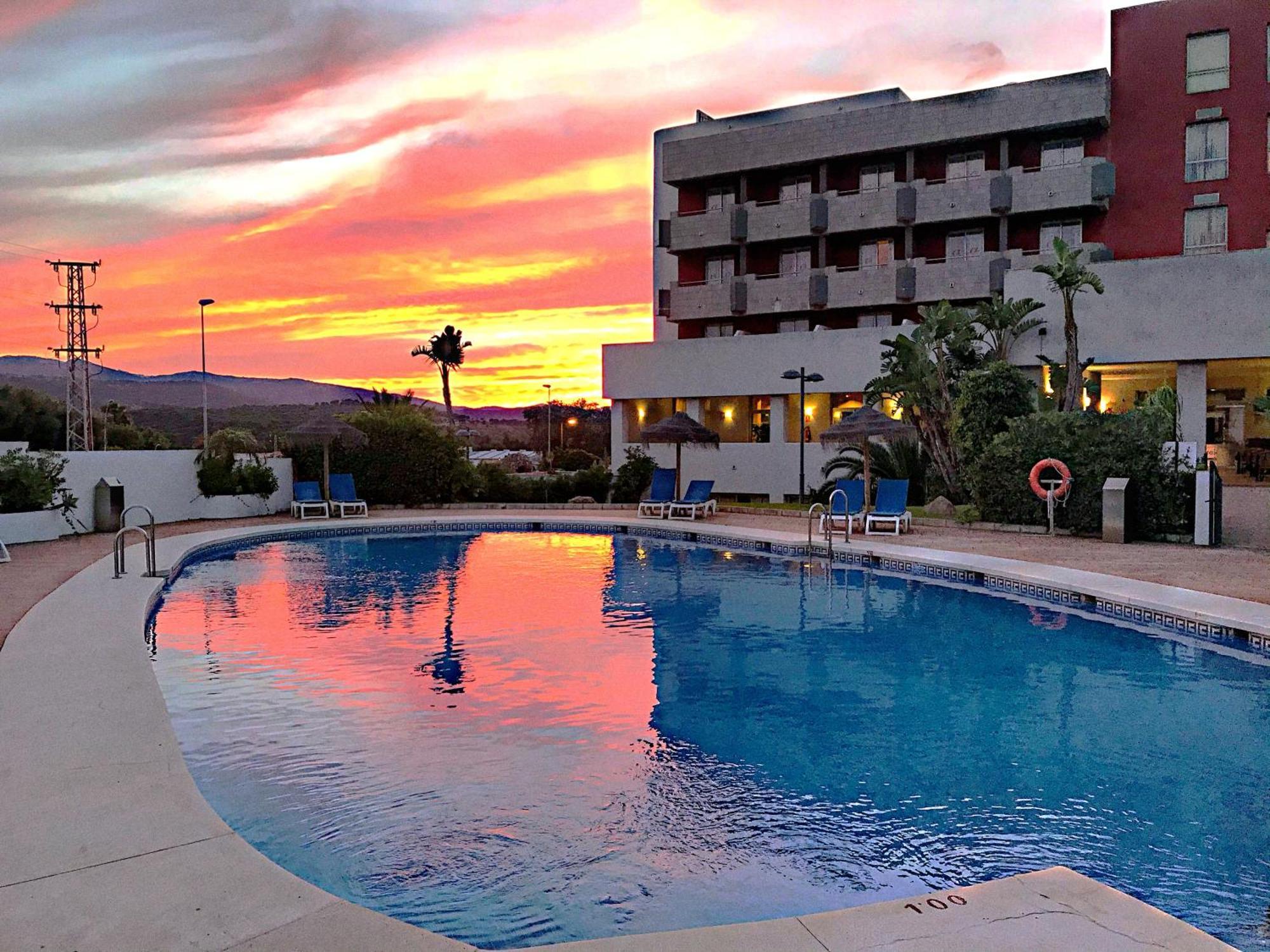 Hotel Montera Plaza Los Barrios Dış mekan fotoğraf
